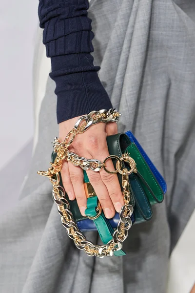 Look 72